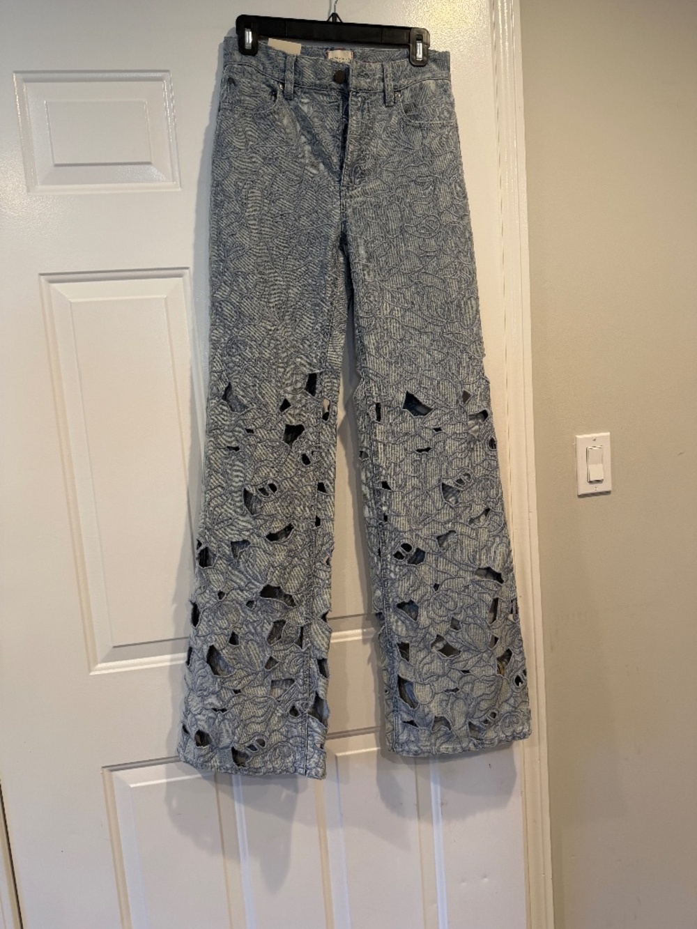 Alice And Olivia Chic High Waist Embroidered Eyelet Jeans Size 26
